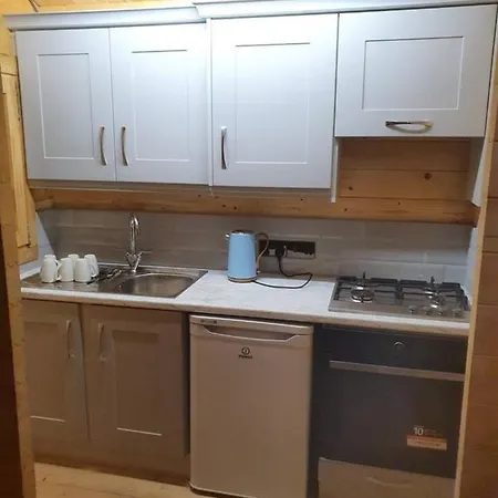 Semesterbostad Log On The - Sleeps 4 & Jacuzzi