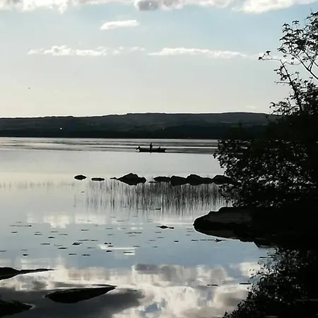 Hébergement de vacances Log On The - Sleeps 4 & Jacuzzi Portroe