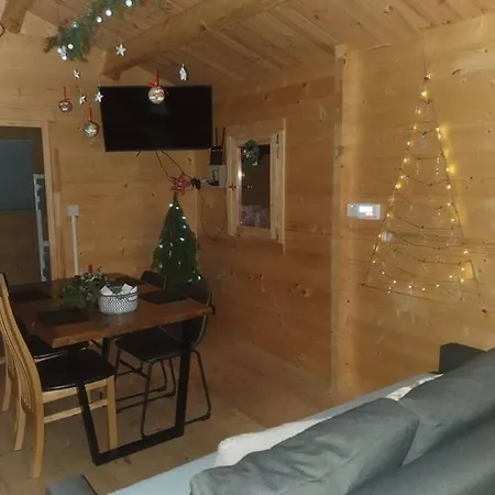 Log On The - Sleeps 4 & Jacuzzi Feriehus *