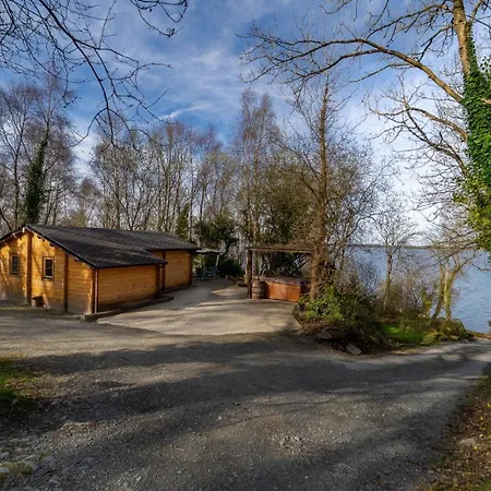 Log On The - Sleeps 4 & Jacuzzi