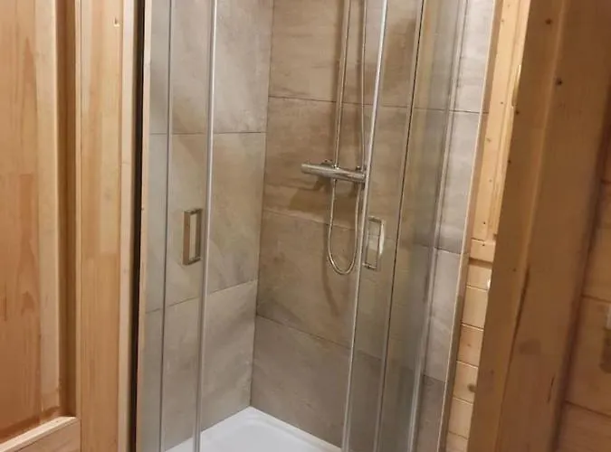 Log On The - Sleeps 4 & Jacuzzi Portroe