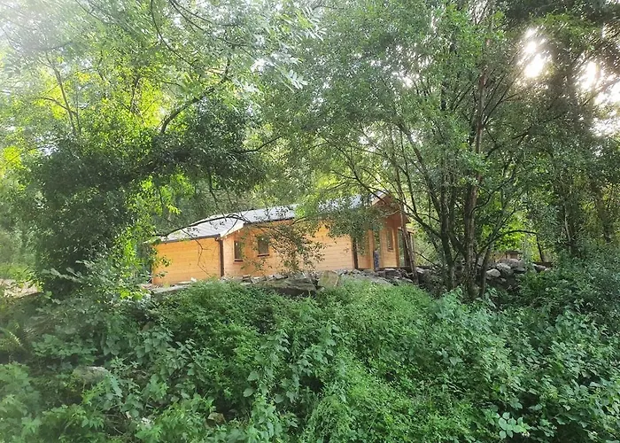 Dom wakacyjny Log On The - Sleeps 4 & Jacuzzi *