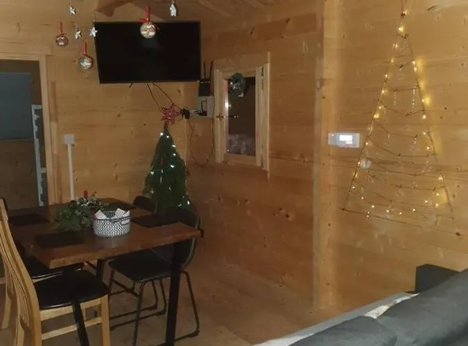 Log On The - Sleeps 4 & Jacuzzi בית נופש *
